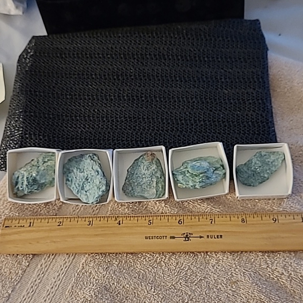 5 Fuchsite sparkling specimens natural rough stone geologist rock Hound